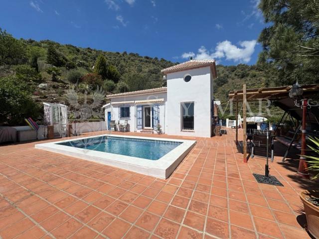 Villa En venta en Sayalonga photo 0