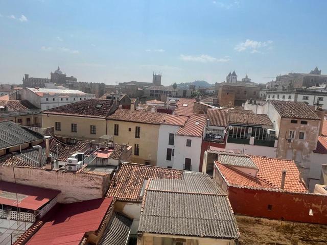 PISO CON VISTAS EN LA PLAZA DE LA CONCEPCIÓN DE CÁCERES photo 0