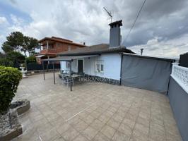Casa unifamiliar en venta en Abrera photo 0