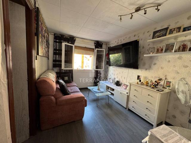 Piso en venta en Pubilla Cases(08906) photo 0