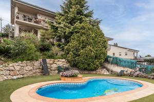 Casa en la Pineda Lliçà d'Amunt photo 0