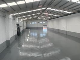 Nave industrial con salida a dos calles photo 0