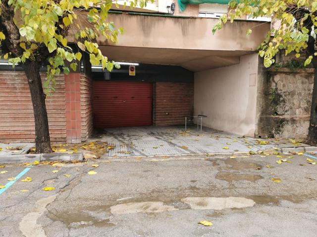 Plaza PARKING en venta en pleno centro de Montmeló photo 0