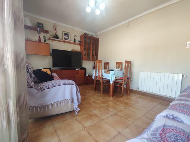 Piso 3 habitaciones en venta en el centro de Montmeló photo 0