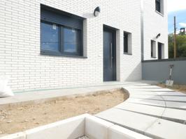 ULTIMA CASAS 430.000  DE OBRA NUEVA EN SANT FOST photo 0