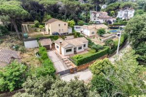 Casa en venta totalmente reformada con parcela plana de 490m² ¡Lista para entrar a vivir! photo 0