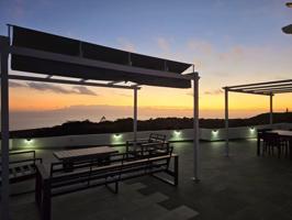 Villa En venta en Guía de Isora photo 0