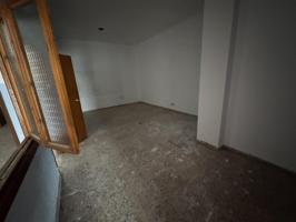 Local En venta en Gandia photo 0
