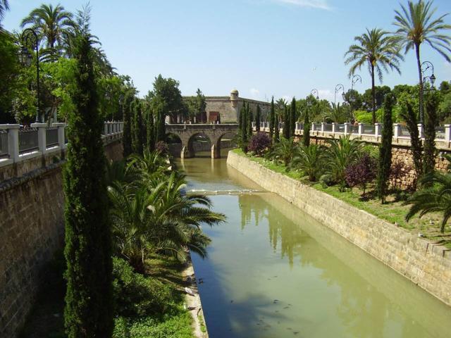 Piso reformado a estrenar en venta en el centro de Palma photo 0