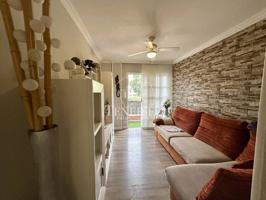 Apartamento en venta en La Camella, Tenerife – Reformado, moderno y con garaje cerrado photo 0