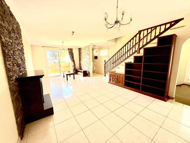 Venta de Adosado Dúplex | 3 Habitaciones | 2 Baños | Terrazas con Vistas | Garaje Cerrado photo 0