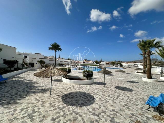 Adosado en venta de 2 habitaciones en Costa del Silencio cerca del mar – Complejo con 4 piscinas photo 0