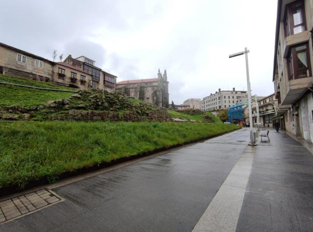 SUELO CENTRO PONTEVEDRA photo 0
