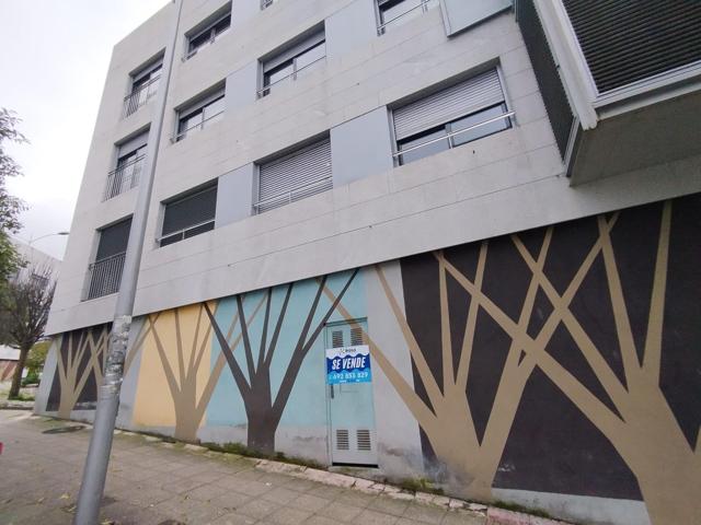 Venta de Local en Calle CLARA CAMPOAMOR Nº CLARA CAMPOAMOR Vigo (Pontevedra) photo 0