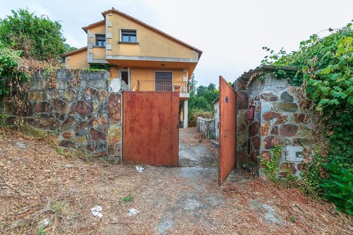 Chalet independiente con terreno en Ponteares photo 0
