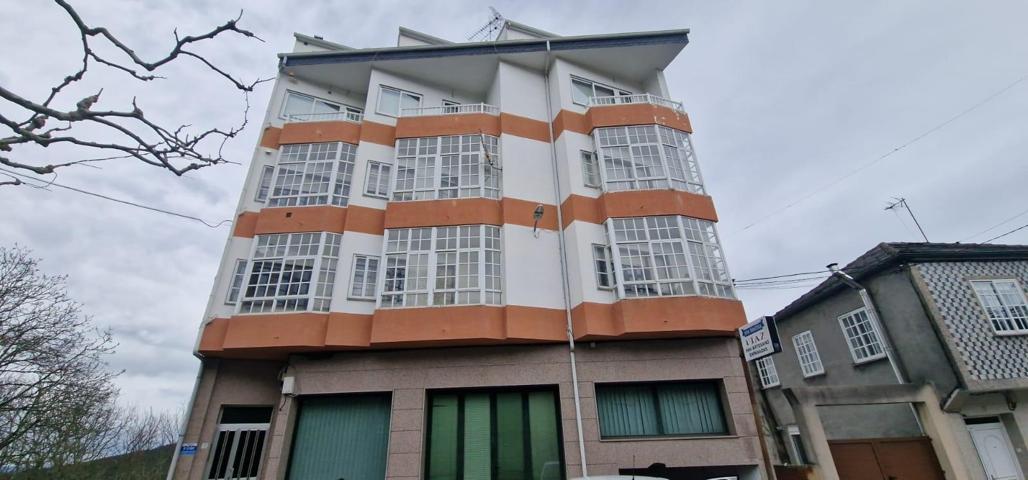 Piso En venta en Castro Caldelas, Castro Caldelas photo 0