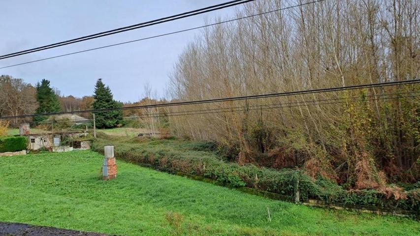 Terreno Urbanizable En venta en Parroquias Este, Lugo photo 0