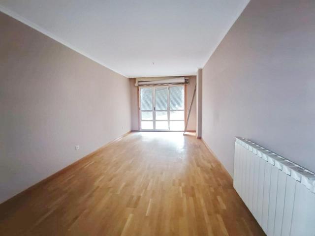 Piso de 3 habitaciones en Poio photo 0