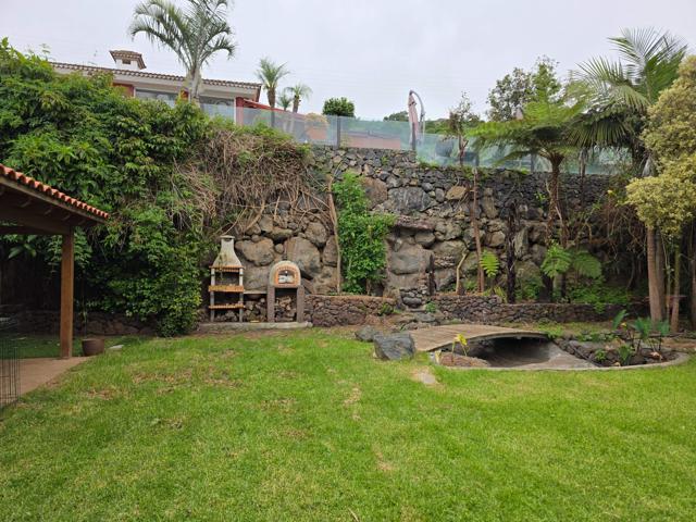 En venta precioso Chalet con Jardín soñado en La Orotava photo 0
