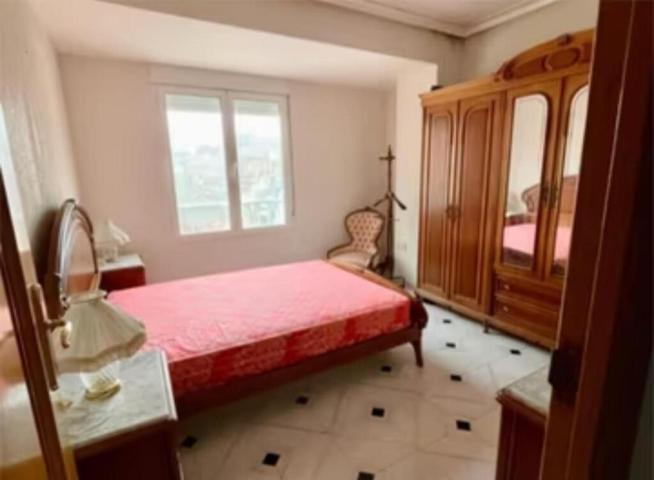 Espacio, luz y privacidad en tu hogar ideal. photo 0