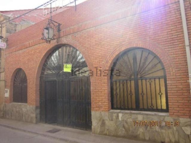 Solar con bodegas y patio para vivienda o negocio photo 0