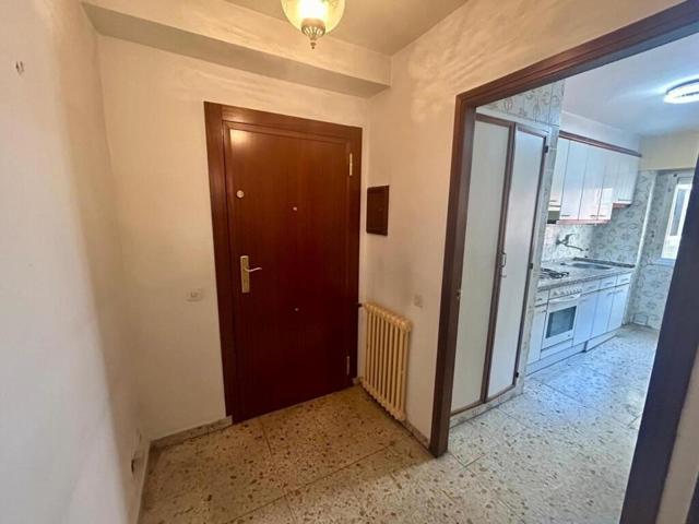 Piso exterior con 2 garajes junto al Corte Inglés photo 0