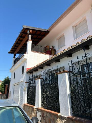 Unifamiliar Pareada En venta en Camarma de Esteruelas photo 0