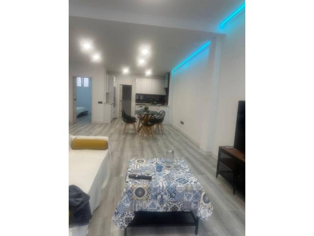 PISO REFORMADO A POCOS METROS DE LA PLAYA DE LA CALETA photo 0