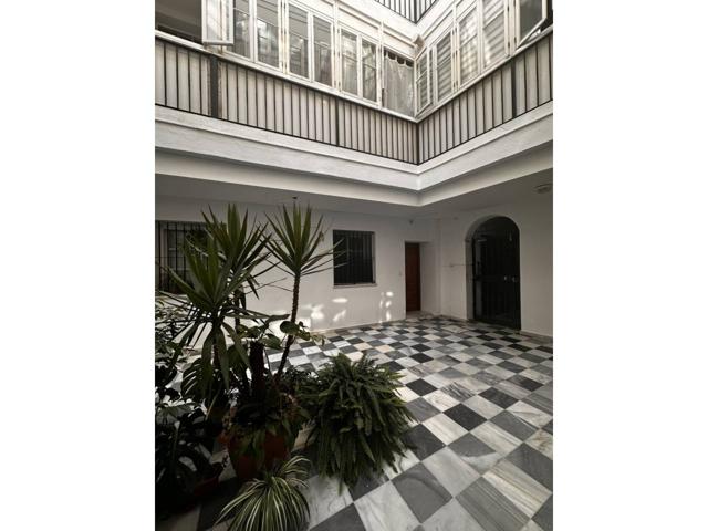 APARTAMENTO A REFORMAR EN CASCO ANTIGUO CÁDIZ photo 0