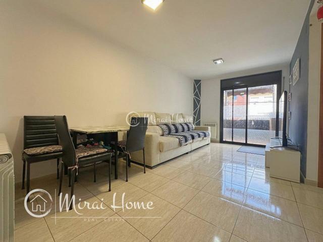 Piso con Terraza en Venta en Canovelles photo 0