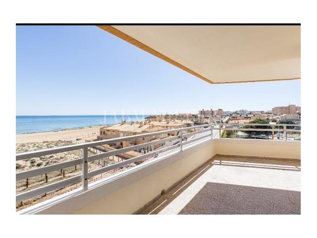 Piso En venta en Torrevieja photo 0