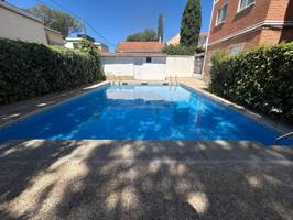 PISO BAJO CON PATIO EN ALQUILER COLONIA photo 0