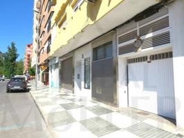 GLOBAL MÖLLER vende Plaza de Garaje Junto a Alameda de San Antón, Calle Ramón y Cajal y muy próxima a Avda Reina Victori photo 0