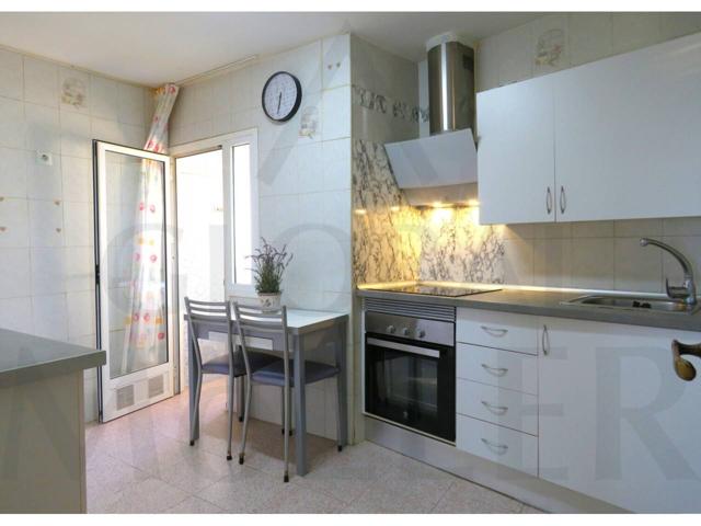 GLOBAL MÖLLER vende Piso Calle Guadalete 12, Bda. Jose María de Lapuerta. photo 0
