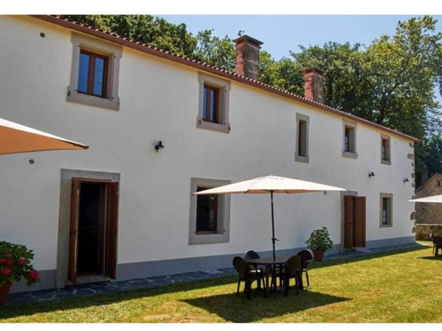 Espectacular casa en el camino de Santiago con cuatro apartamentos photo 0