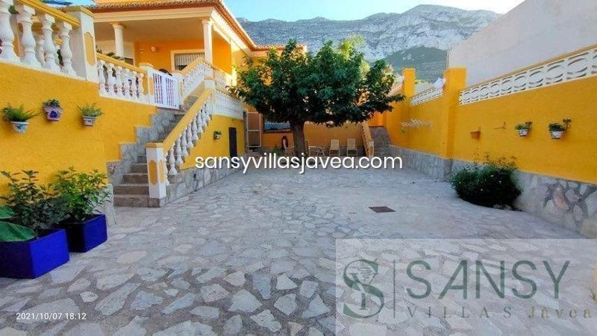 Villa En venta en Dénia, Dénia photo 0