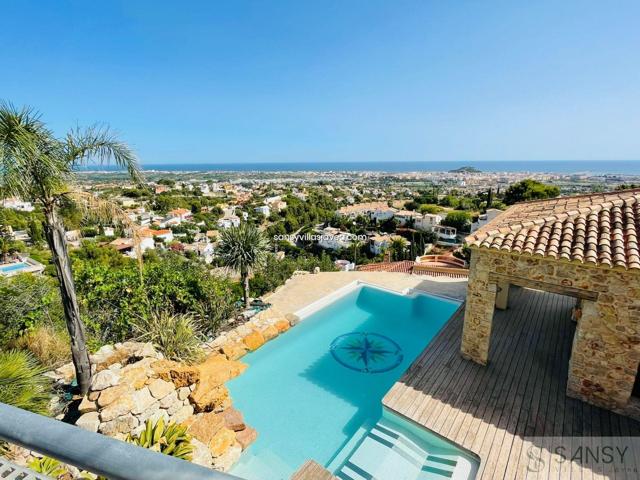 Villa En venta en Denia, Dénia photo 0