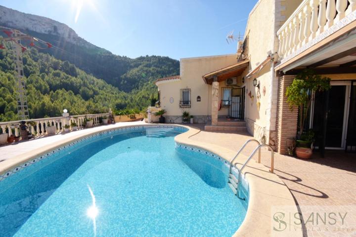 Villa En venta en Montgo, Dénia photo 0