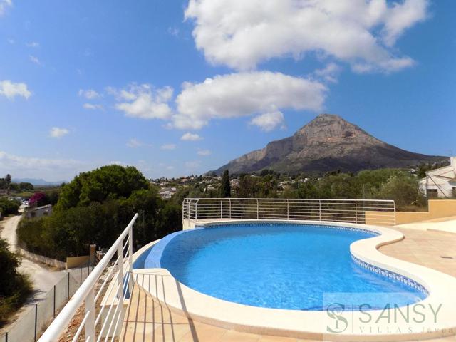 Villa En venta en Partida Comunes-Adsubia, Jávea-Xàbia photo 0