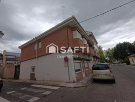 Edificio en Palencia construido sobre terreno de 220 metros cuadrados photo 0