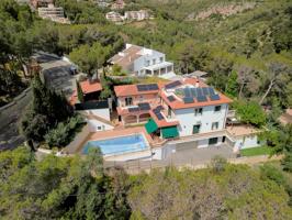 MAGNÍFICO CHALET EN CAS CATALÀ photo 0