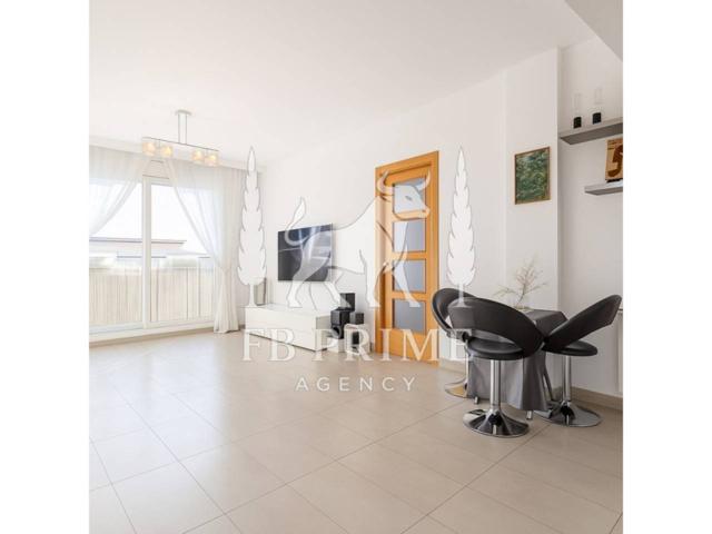 Piso en venta en Almeda, Cornella de Llobregat photo 0