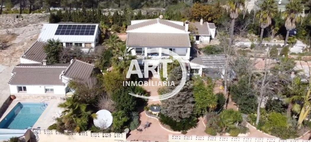 Villa En venta en Benigànim photo 0