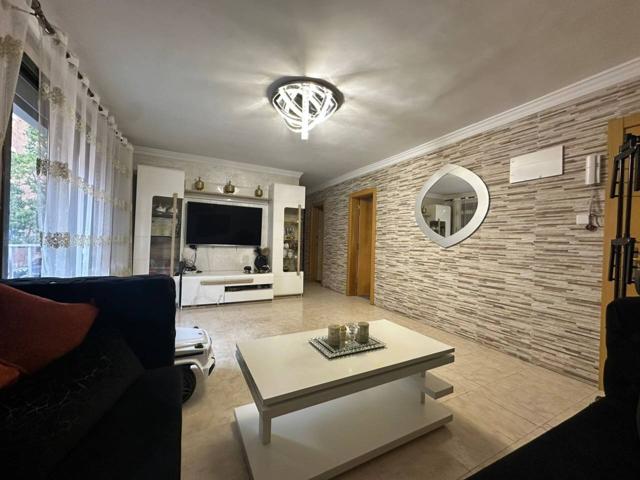 🏠 Piso en venta en Terrassa – Calle Sant Crispi photo 0