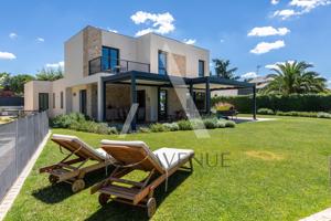 Nuevo chalet de diseño en venta en la Urbanización del Olivar de Mirabal Boadilla del Monte (Madrid) photo 0