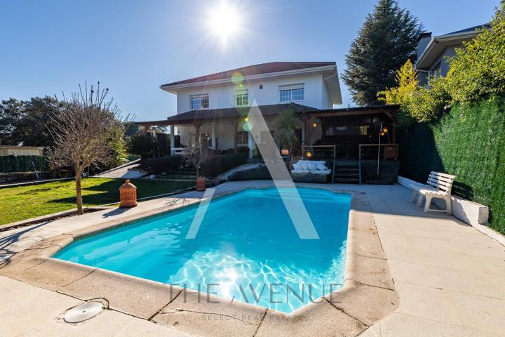 Excepcional chalet independiente en Pozuelo de Alarcón Madrid photo 0