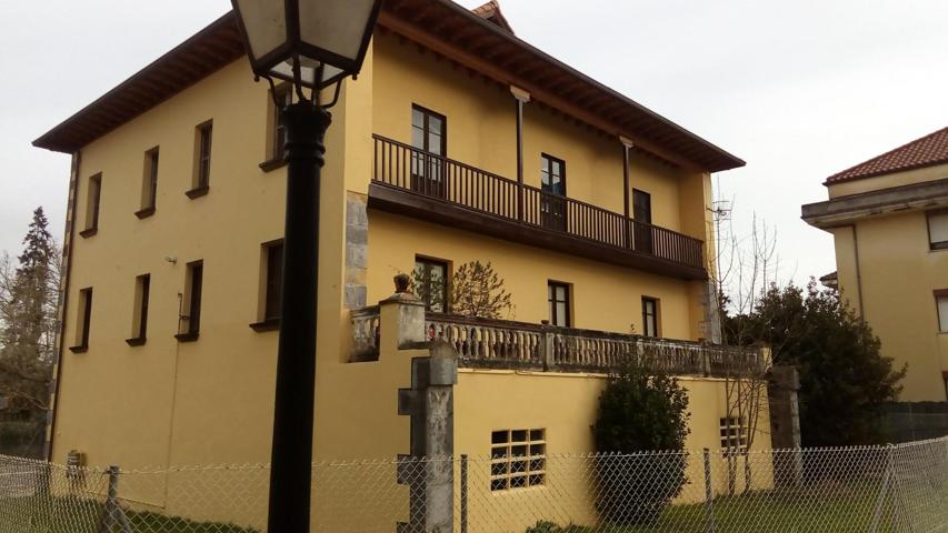 Gran casona de piedra en pleno corazón de la naturaleza. photo 0