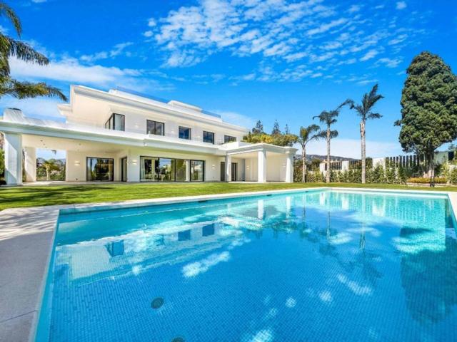 Villa en venta en Lomas de Marbella Club- Milla de Oro photo 0
