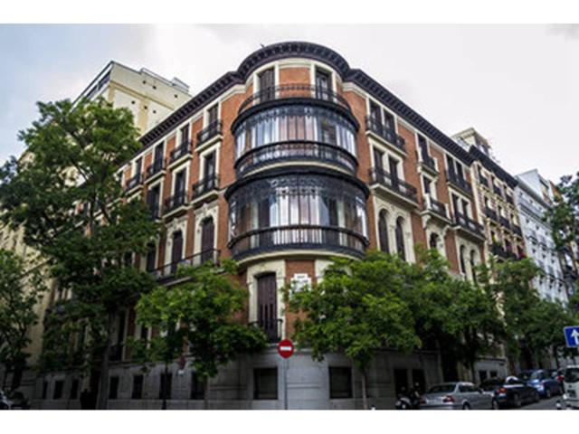 Piso en venta en Jerónimos(28014) photo 0