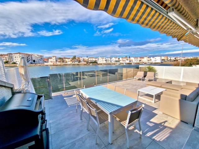 Casa En venta en Empuriabrava photo 0